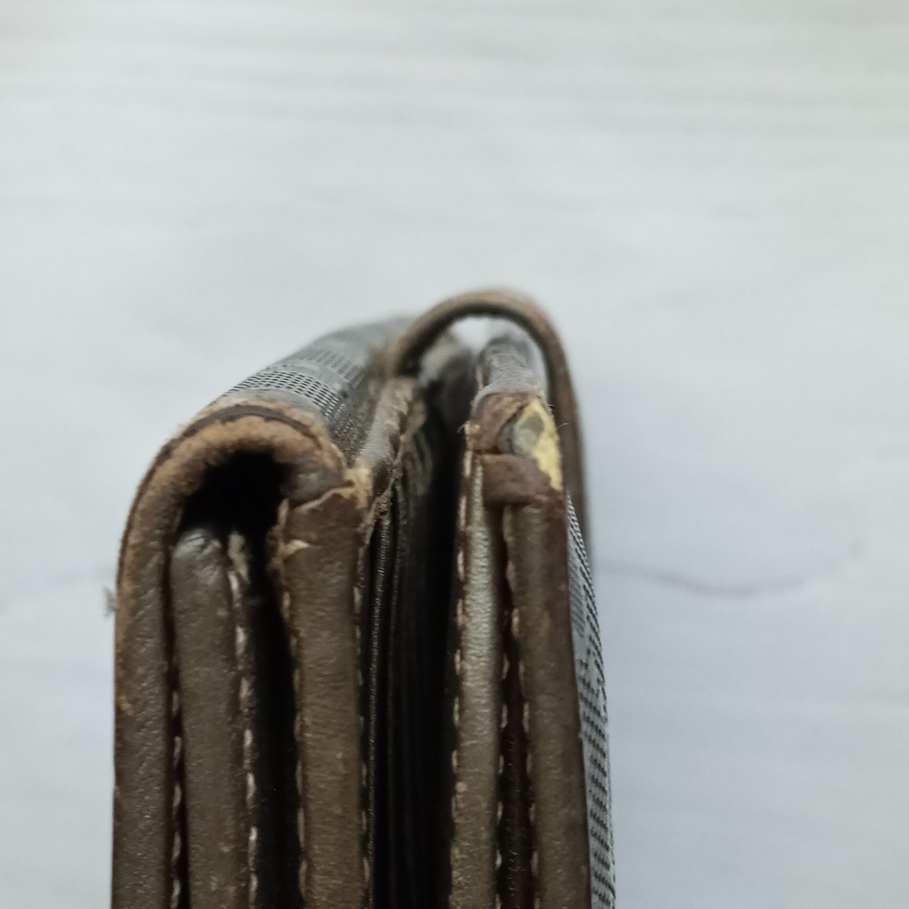 Authentic Gucci Metallic brown Signature wallet with GG charm - Picture 12 of 16